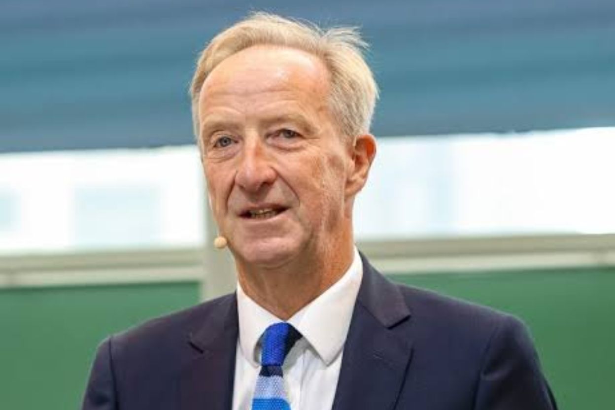 Alex Younger